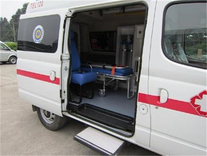 八宿救护车出租服务案例7